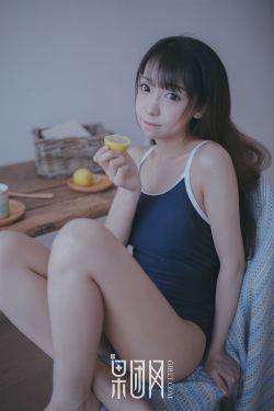 乳揉みま痴汉电车日本电影